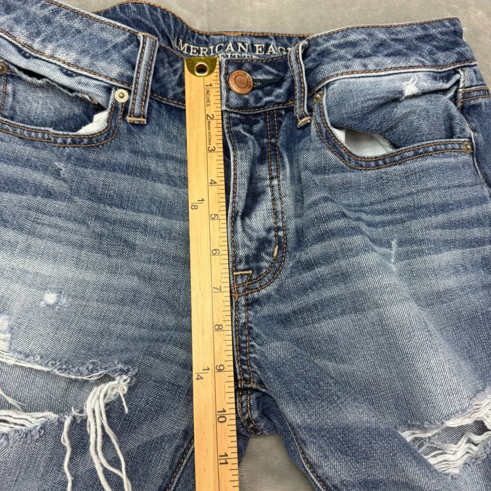 American Eagle Boyfriend‎ Crop Jeans Womens Size 6 Distressed Blue Button Fly